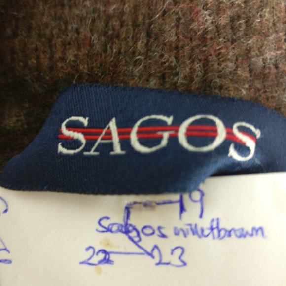 Chocolate Brown Virgin Wool Turtleneck Sweater, 100% Wool Warm and Soft size XL - Picture 6 of 7